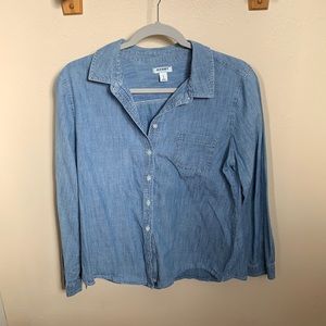 OLD NAVY SIZE L CHAMBRAY BUTTONDOWN